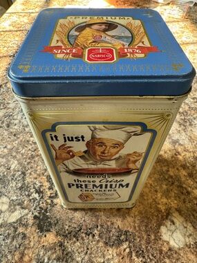 Vintage Nabisco Premium Saltine Crackers Tin